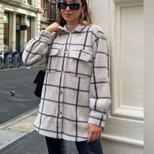 Z SUPPLY PLAID TUCKER JACKET LARGE